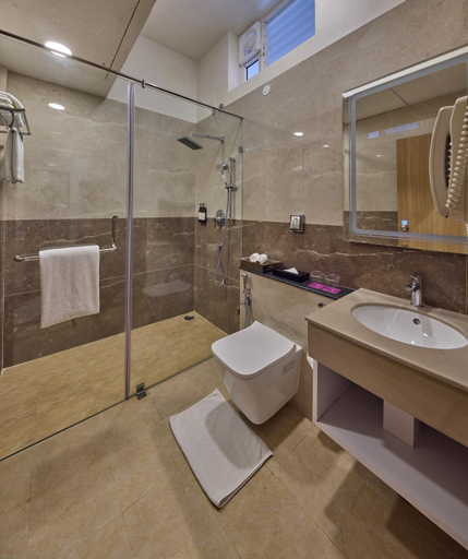 Bathroom 5, Regenta Resort Sakleshpur, Hassan