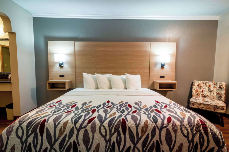 Bedroom 3, Quality Inn Bishop near Mammoth, Inyo