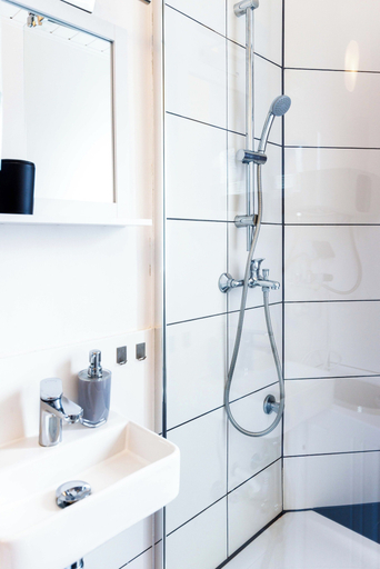 Bathroom 2, Apartmenthaus - Kaiserslautern, Kaiserslautern
