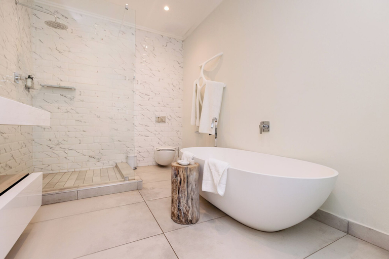 Bathroom 4, MINT Resorts the Blyde, City of Tshwane