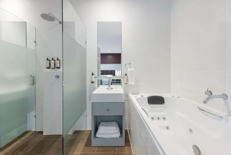Bathroom 4, Club Wyndham Perth, Trademark Collection by Wyndham, Perth