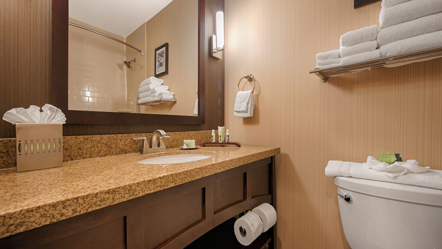 Bathroom 4, Best Western Plus Truckee-Tahoe Hotel, Nevada