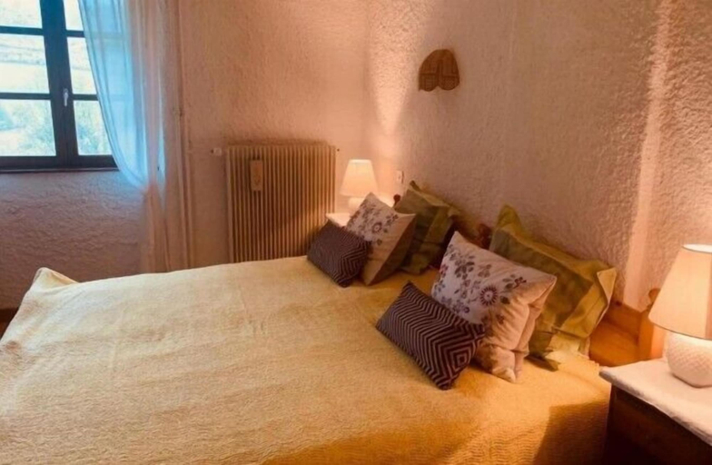 Bedroom 2, Le Castel Blanc, Doubs
