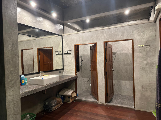 Bathroom 3, Singkora Hill at Khaodang, Singha Nakhon