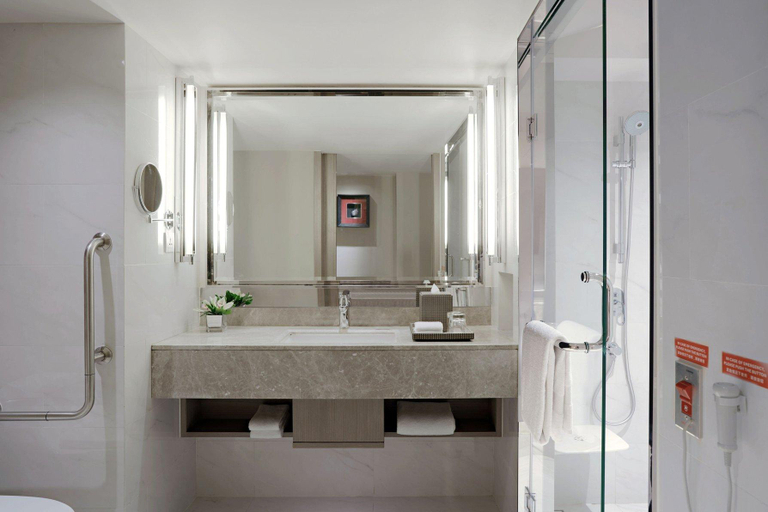 Bathroom 12