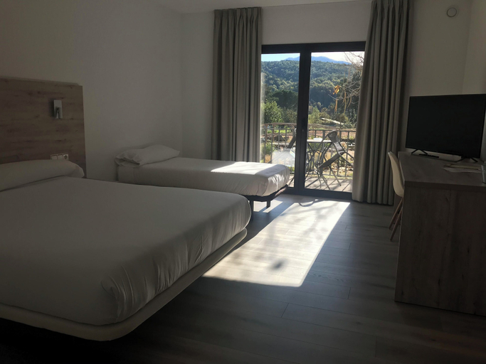 Others 3, HOSTAL LA GUINEU, Girona