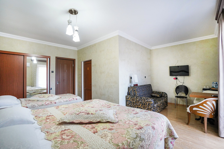 Bedroom 2, Natali Hotel, Borjomi