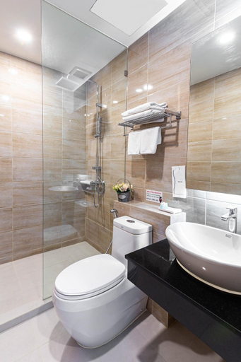 Bathroom 7