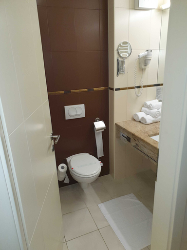 Bathroom 2, Marina Portorož Family Friendly Apartment 5, Piran