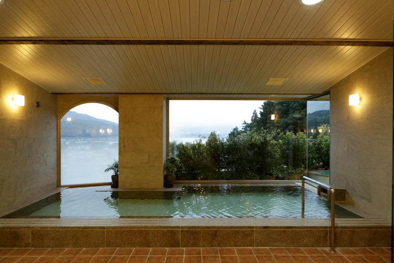Hot spring bath