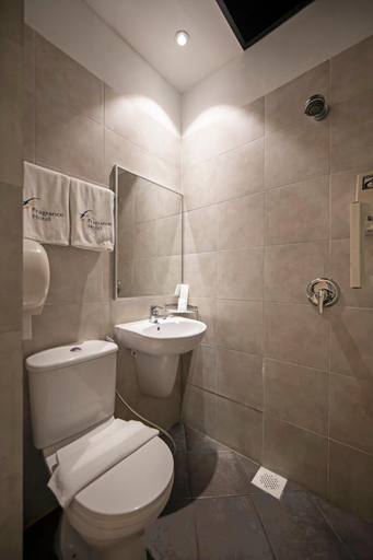 Bathroom 12
