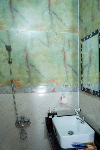 Bathroom 3, You & Me Hotel & Apartment, Ho Chi Minh City