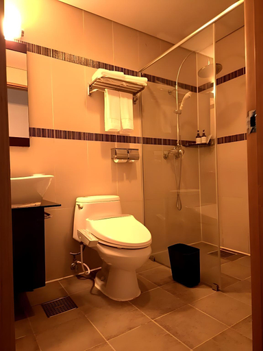 Bathroom 3, Sunset Hotel, Haeundae