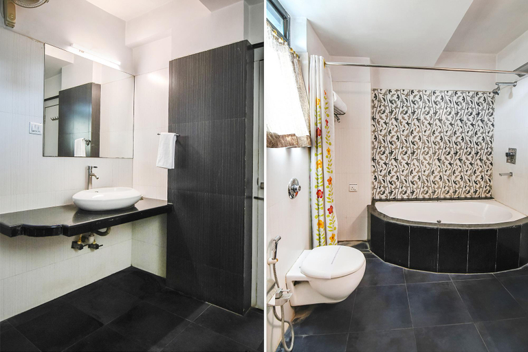 Bathroom, Fabhotel Raj Residency Ii, Ranchi