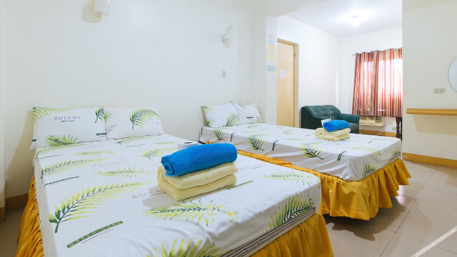 Bedroom 3, Golden Sunrise Hotel II by RedDoorz, Rosario