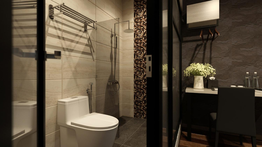 Bathroom 12