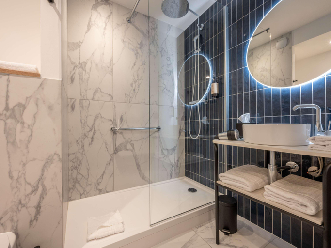 Bathroom, Hôtel Mercure La Rochelle Vieux-Port Sud, Charente-Maritime