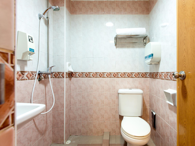 Bathroom 5