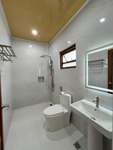 Bathroom 2, Family Room - Villa Mercedes Private Resort, Candon City