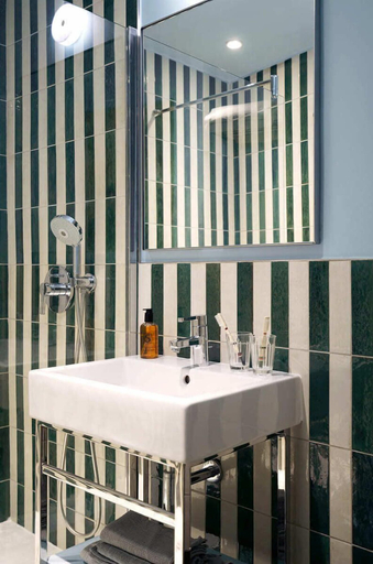 Bathroom 4, Hôtel Beauregard, Paris