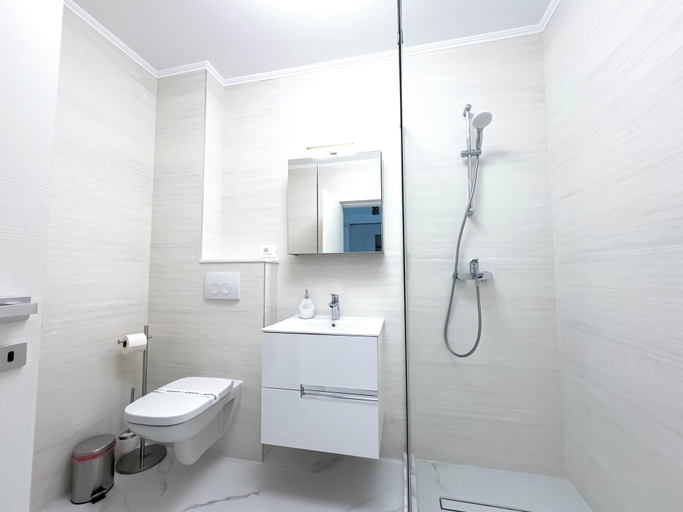 Bathroom 4, Wave 6 Apartments, Navodari