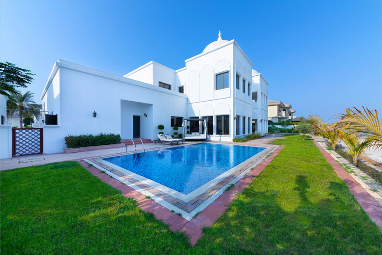 Sport & Beauty 4, Beachfront Signature Villa - Mint Stay, Dubai