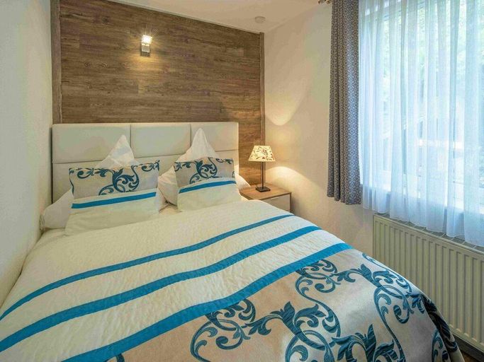 Bedroom, Maarpanorama in het Maarberg Resort, Vulkaneifel