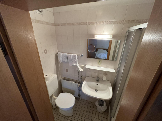 Bathroom 5, Privatquartier van Dreuten, Nienburg (Weser)