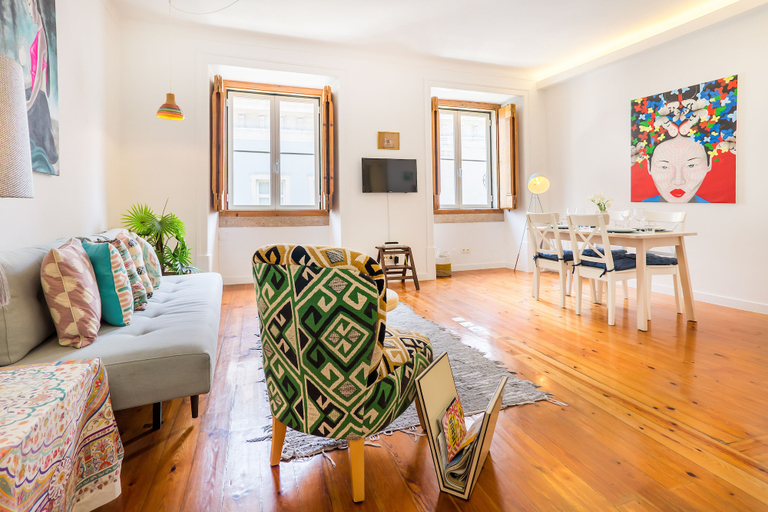 Others 5, Central Apartment at Chiado, Lisbon