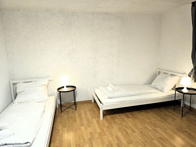 Bedroom 3, Apartmenthaus - Mackenbach, Kaiserslautern