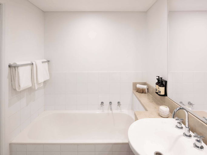 Bathroom 9