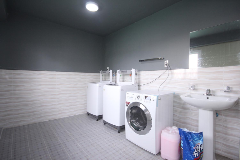 Airport Hotel Busan - Bathroom