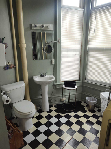 Bathroom 3, Shamokin Bed and Breakfast, Northumberland