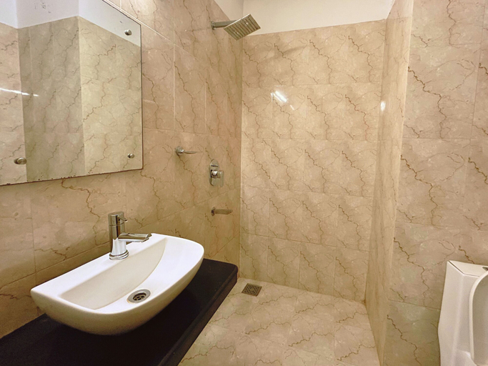 Bathroom 4, Hotel Grand Image Inn, North Goa