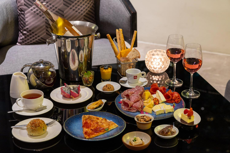 Food & Drinks
