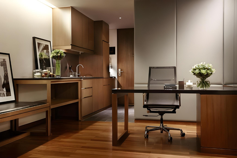 Dining Room 13