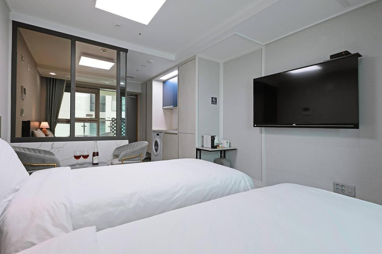 Bedroom 2, Elmomento Gwangan Residence, Suyeong