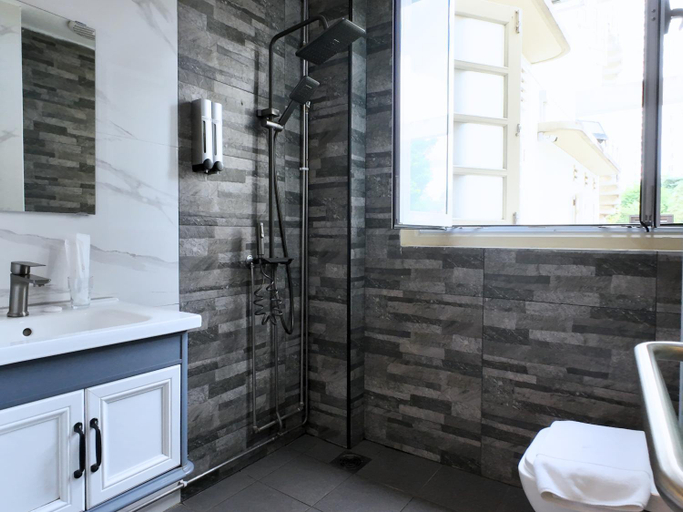 Bathroom 5