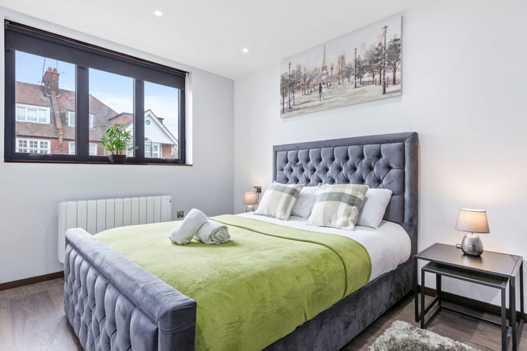 Room 2, Serviced Studio Flat Golders Green Near Hampstead, London