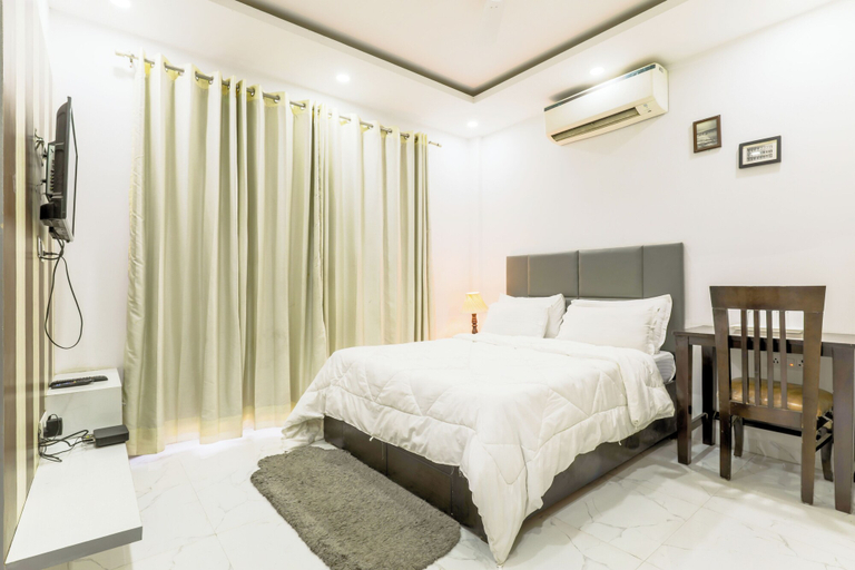 Bedroom, Quartz -Parfait Street Near Fortis, Gurgaon