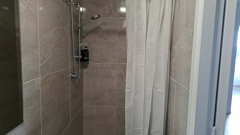 Bathroom 2, 2 Double 5 Single 2 Sofa Beds Suite 1, Waitakere