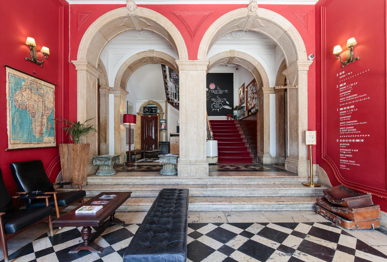 Public Area 2, Independente Principe Real, Lisbon