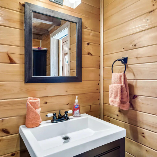 Room 4, Minutes From Parkway I Private I Views I Hot tub, Sevier