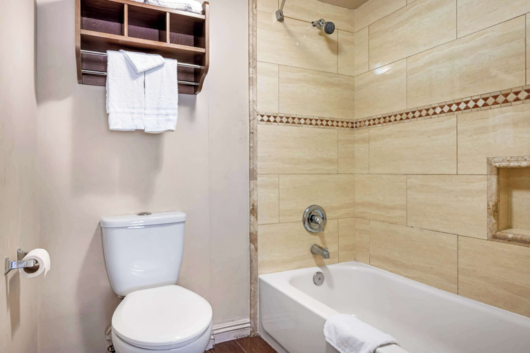 Bathroom 3, Econo Lodge Moreno Valley, Riverside