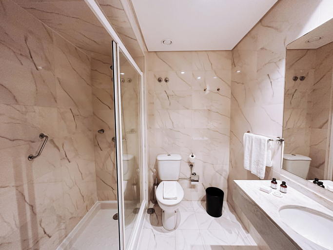 Bathroom 4, GRANDE HOTEL PARIS by STAY HOTELS, Porto