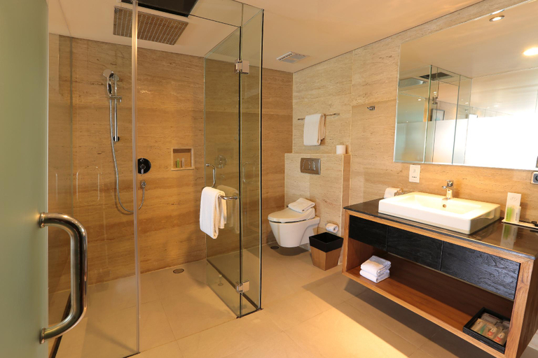 Bathroom 12