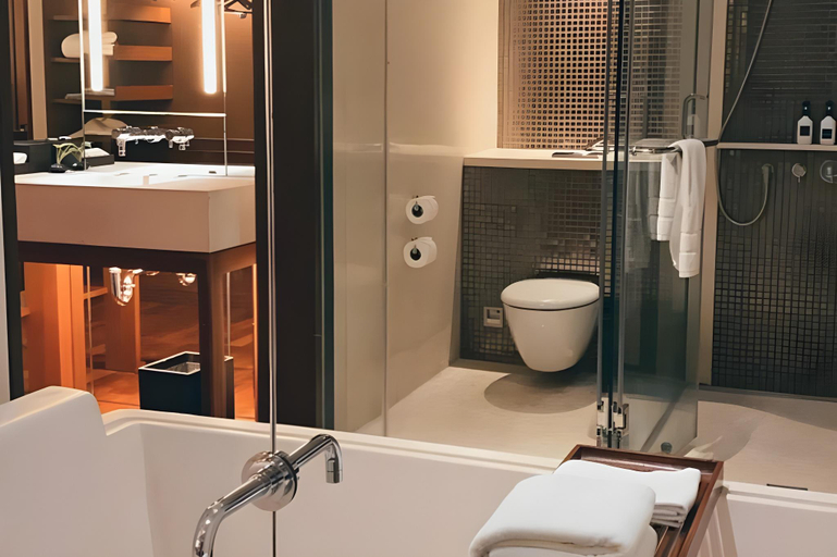 Bathroom 15