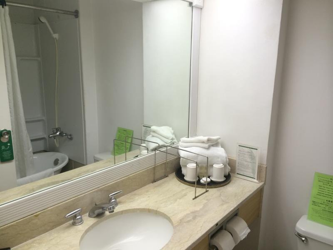 Bathroom 4, Grand Plaza Hotel, Tumon