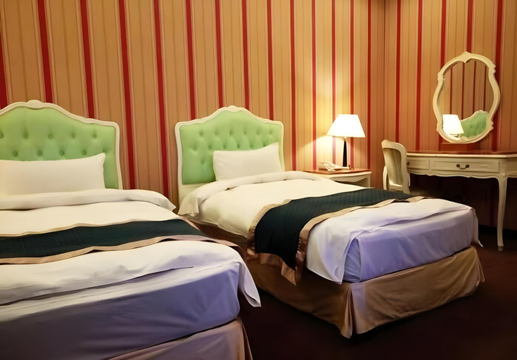Bedroom 3, Ever Spring Hotel, Taipei City