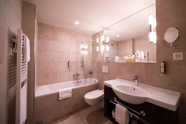 Bathroom 5, Hotel Krebs Interlaken, Interlaken